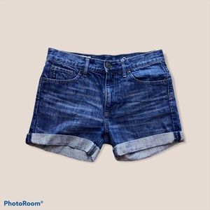 GAP Sexy Boyfriend shorts size 24